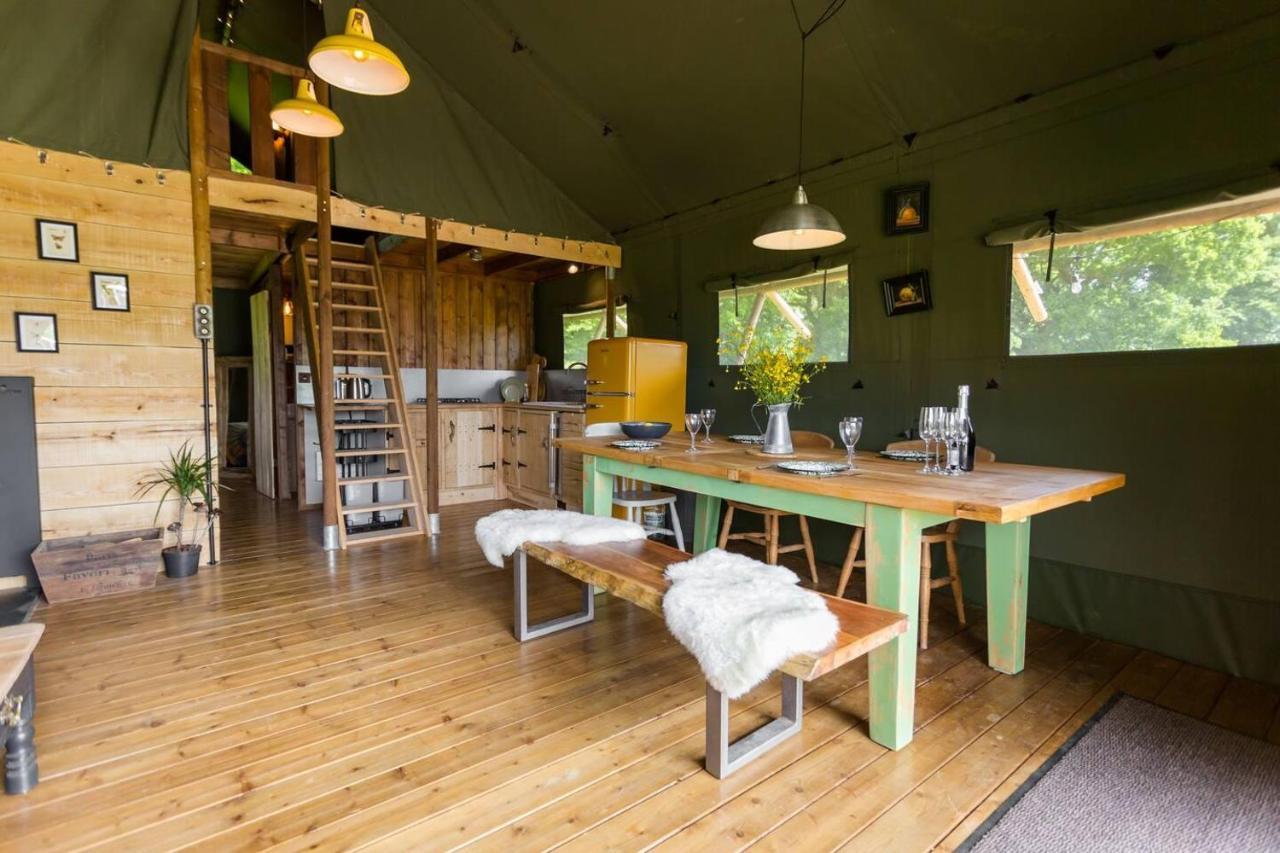 Awe Inspiring Two Storey Tent Hébergement de vacances